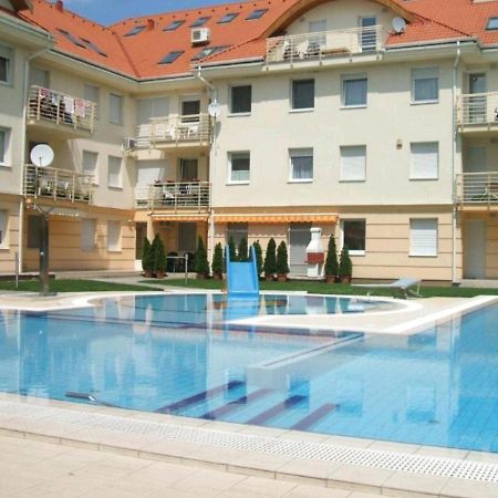 Mirage Wellness Apartman Hajduszoboszlo Exterior photo
