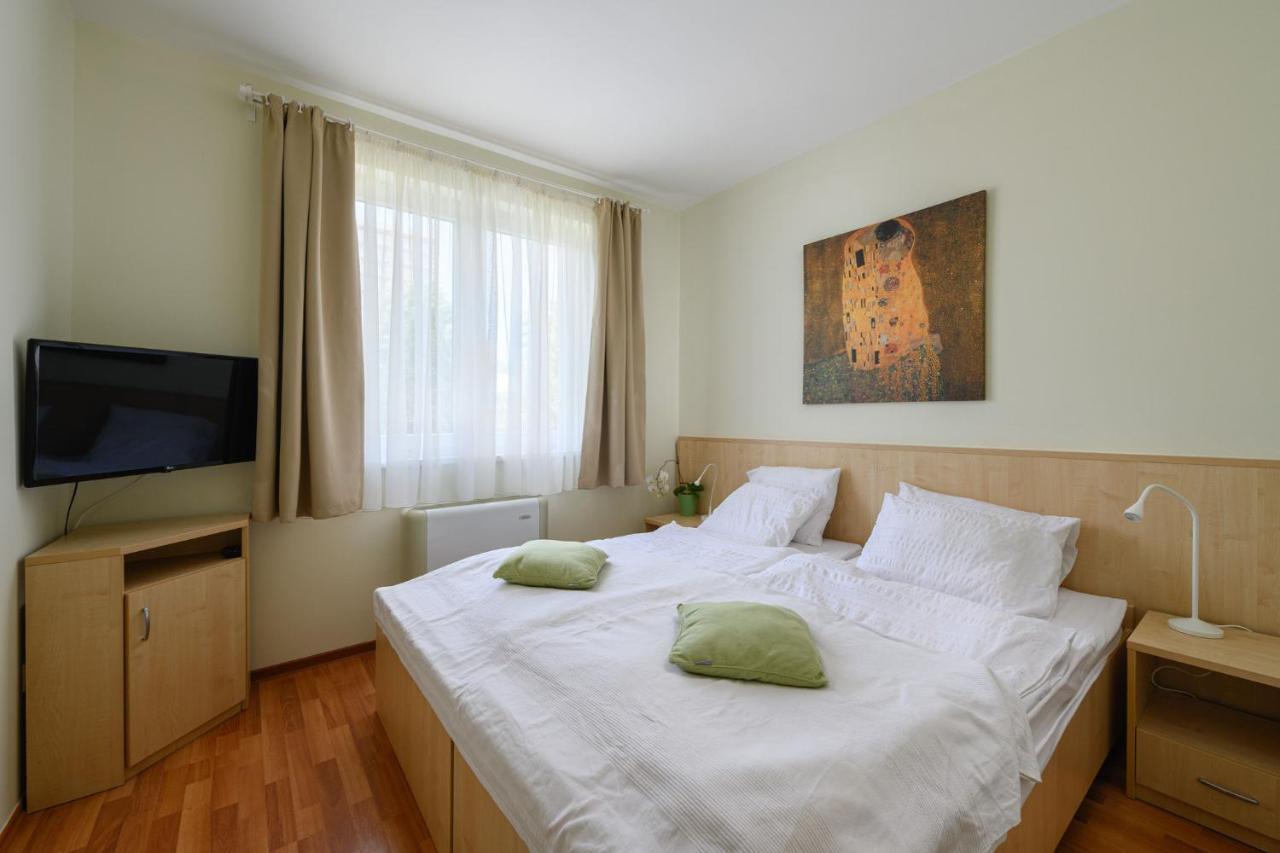 Mirage Wellness Apartman Hajduszoboszlo Exterior photo