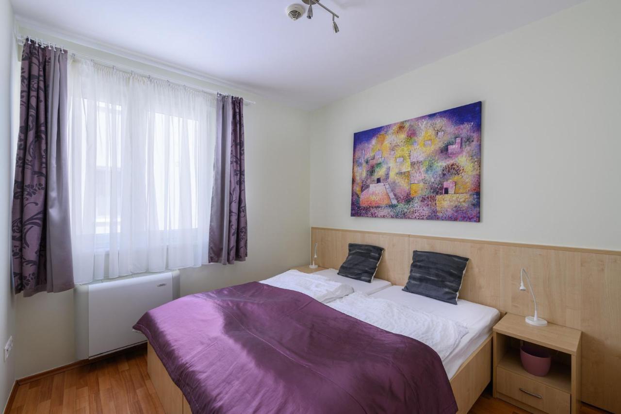 Mirage Wellness Apartman Hajduszoboszlo Exterior photo